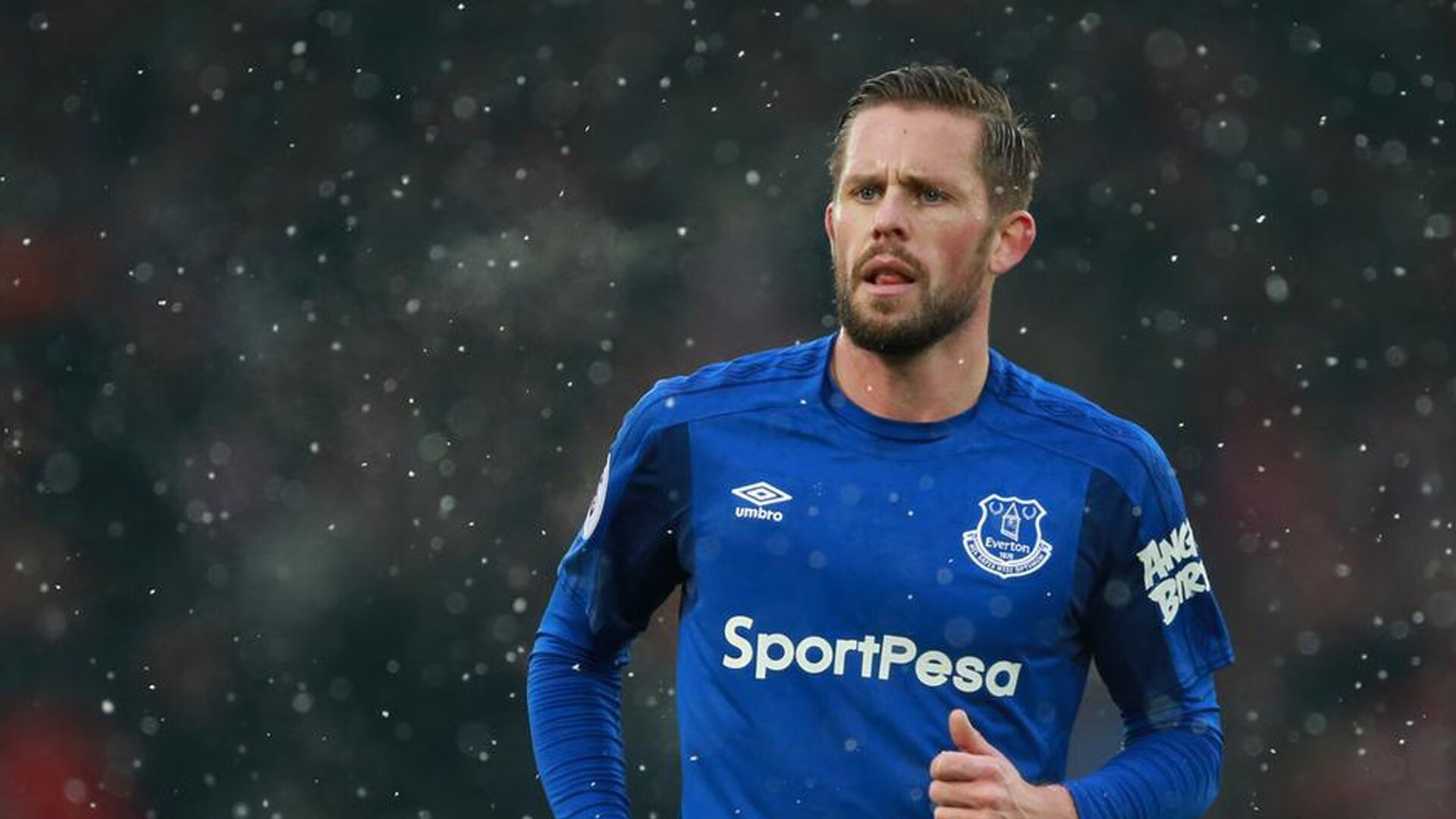 【多角度直播体验】虚拟现实带来沉浸式观赛新玩法，沉浸式虚拟演播室